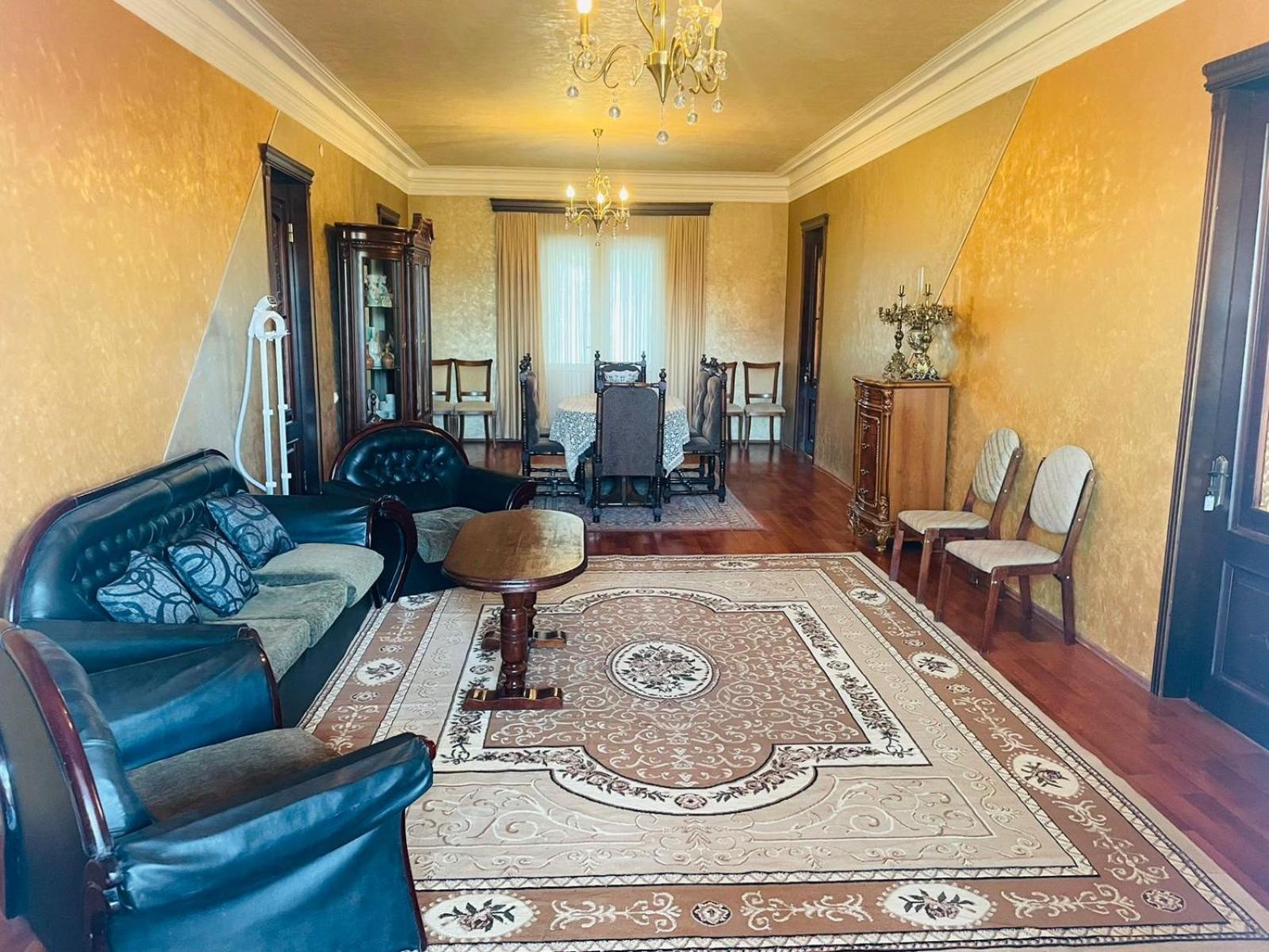 Jako Batumi Exteriér fotografie